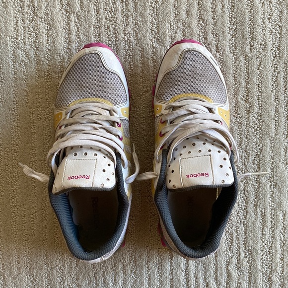 Reebok ZigFly Zignano Athletic Shoes - Picture 2 of 11